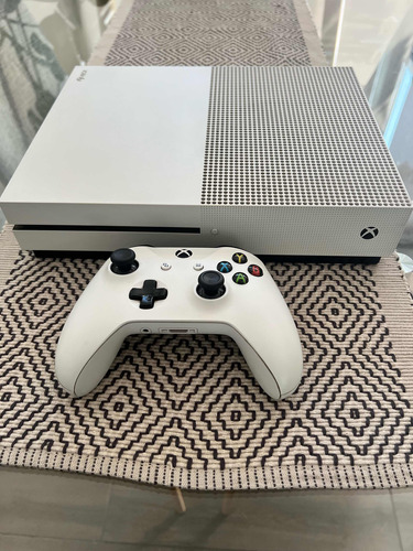 Xbox One S