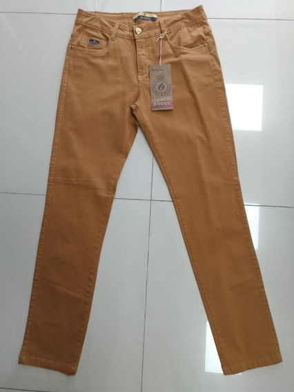 calça jeans cor mostarda