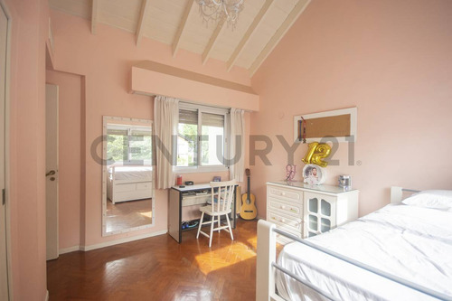 Casa Venta 4 Ambientes La Horqueta San Isidro Cochera Y Patio Y Parrilla Y Quincho Y Pileta Y Barrio