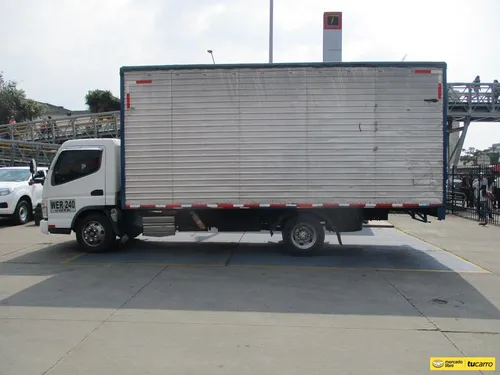 Furgon Mitsubishi Canter