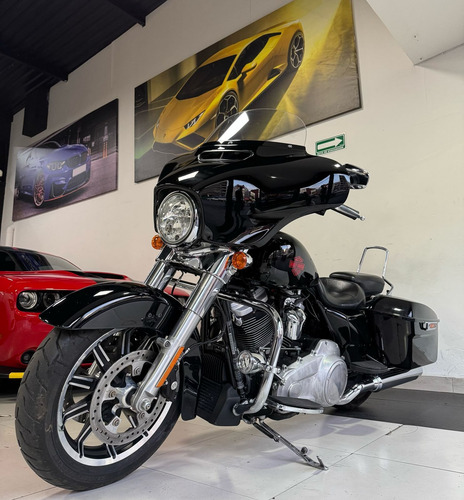 Excelente Harley Davidson Electra Glide 2019