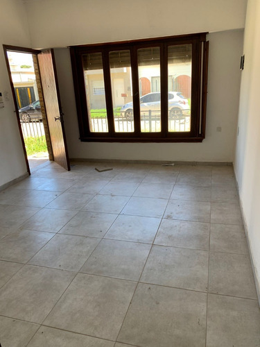 Imagen 3 de 15 de Venta Casa 127 Entre 60 Y 61