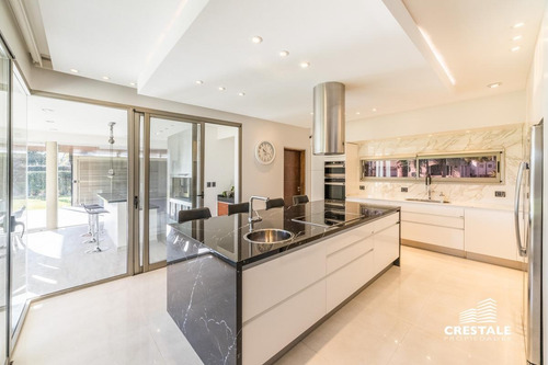 Imagen 16 de 30 de Imponente Casa 4 Dormitorios En Venta - San Marino (funes Hills)