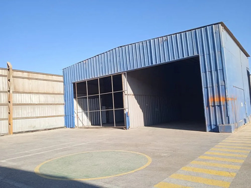 Venta Sitio Con Galpones Y Equipamiento En El Barrio Indust