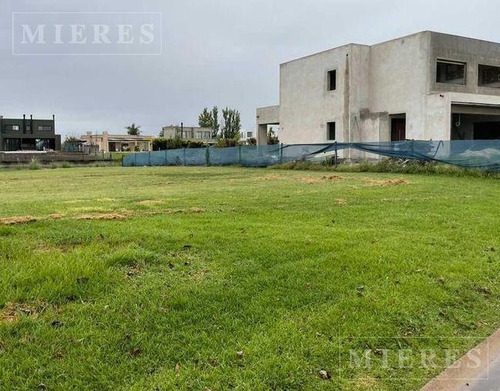 Imagen 2 de 8 de Lote En Venta En El Canton Barrio Norte