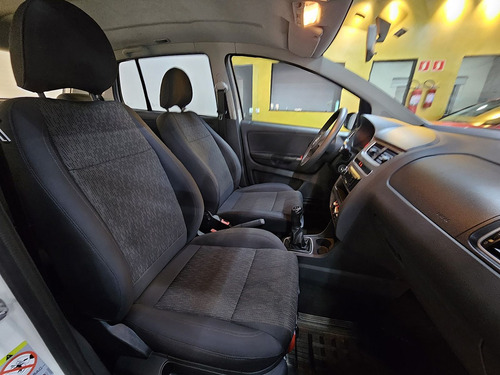 Volkswagen Fox 1.6 Mi Total Flex 8V 5p