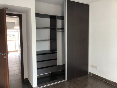 Imagen 7 de 14 de Departamento En Venta En Moron Centro