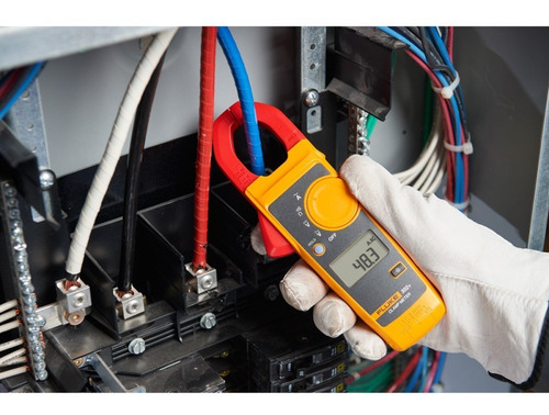 Imagem 2 de 6 de Alicate Amperímetro Digital Cat Iii 600v 302 + Fluke