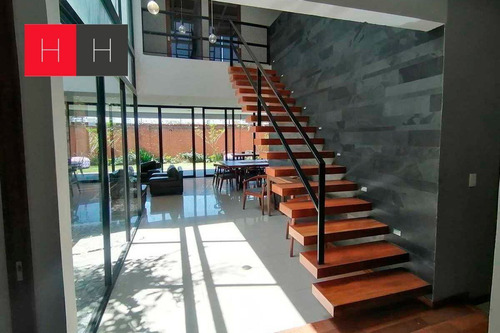 Imagen 5 de 27 de Casa En Venta En Parque Cairo