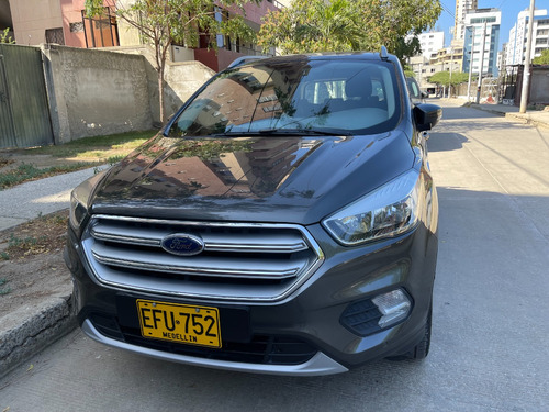 Ford Escape 2.0 Titanium 240 hp