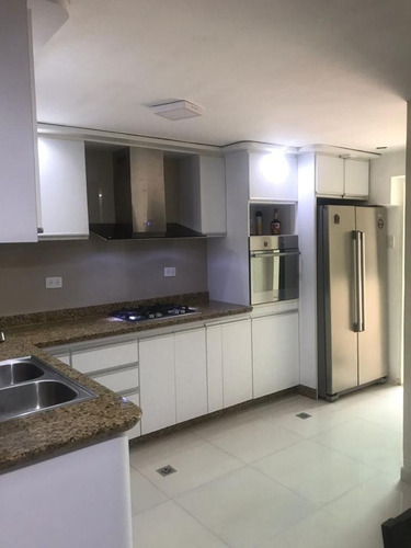 Imagen 3 de 9 de Se Vende Tonwhouse En Rincon Mañongo