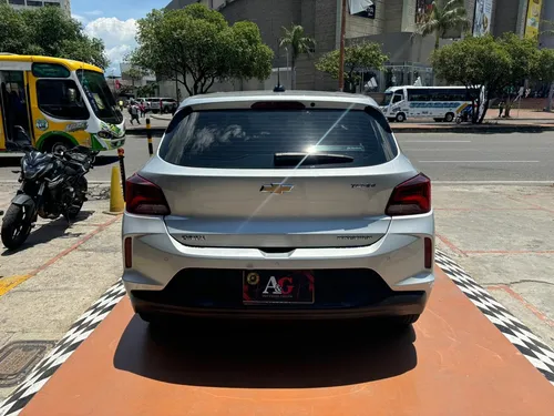Chevrolet Onix PREMIER HB 1.0 AT