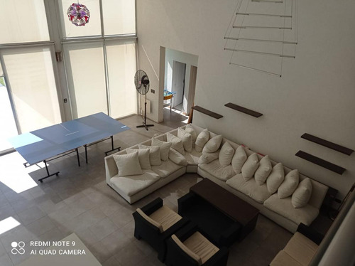 Casa En Venta En Barrio Cerrado Santa Ana Moreno