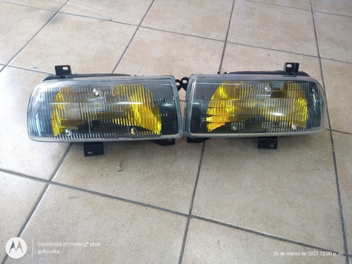 Par De Faros Para Jetta A3 Con Parábola Amarilla Por Par 