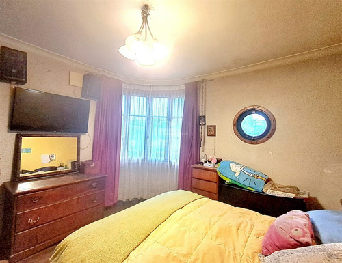 Casa En Venta De 5 Dorm. En Ñuñoa
