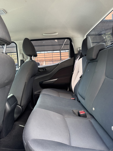 Nissan Frontier 2.5 Se Dc 4X2 Mt