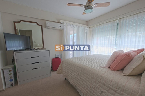 Imagen 9 de 20 de Departamento De 2 Dormitorios En Venta En Torre Con Todos Los Servicios