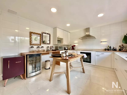 Casa De Tres Dormitorios Y Servicio En Venta, Golf, Punta Del Este