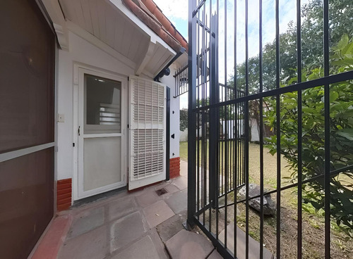 Casa En Venta De 3 Dormitorios - Garage - Jardin - En Barrio Parque Cornelio Saavedra