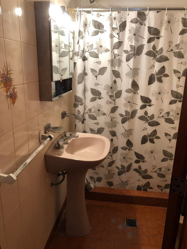 Venta De Complejo De 4 Deptos Amoblados A Metros Del Mar! Calle 55 Entre 1 Y 2, Mar Del Tuyu