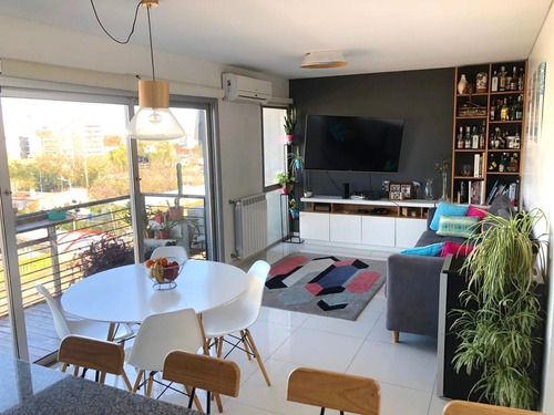 Departamento Con Balcón Y Cochera En Venta En Haedo