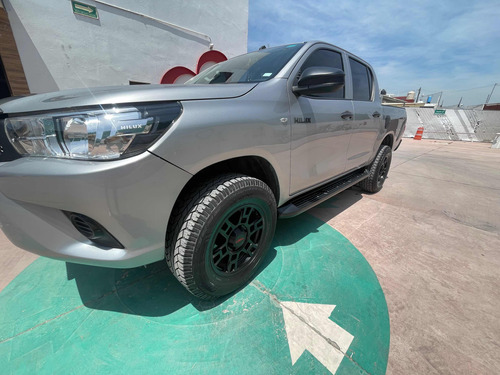 Toyota Hilux 2.7 Cabina Doble Base Mt