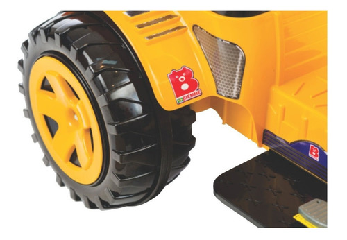 Imagen 6 de 6 de Tractor a batería para niños Biemme Country color amarillo 127V/220V