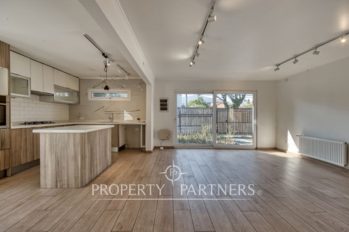 Linda Casa Remodelada En Vitacura