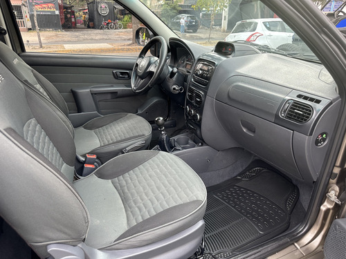 RAM 700 1.6 Club Cab Adventure Mt