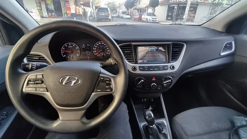 Hyundai Accent 1.6 Sedan Gl Mid Mt
