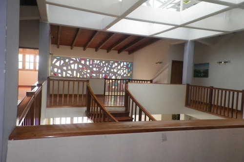 Vendo Casa Lechería, Av. Los Uveros