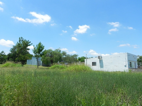 Casa Reciclada, Galpón, Y Gran Terreno De 2000 Metros