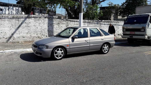 Ford Escort 1998