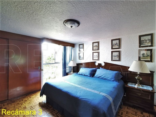 Casa De 215m2t / 347m2c / 4r / 3.5b / 1a / Vigilancia