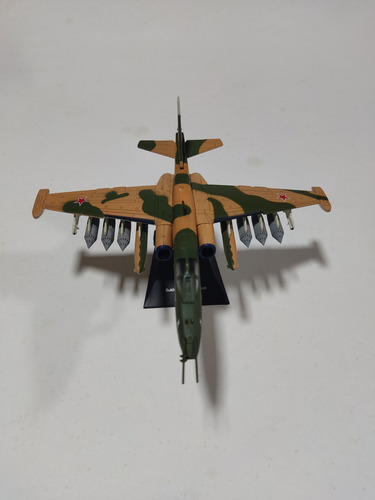 Aviões De Combate A Jato 1:72 Sukhoi Su25 Frogfoot G Verde-escuro (Usado)
