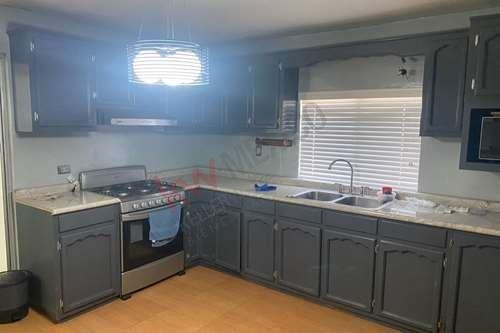 Imagen 25 de 25 de En Renta Acogedora Casa En Esquina Con Amplio Terreno En Col. Independencia