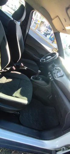 Nissan Kicks SENSE 5MT