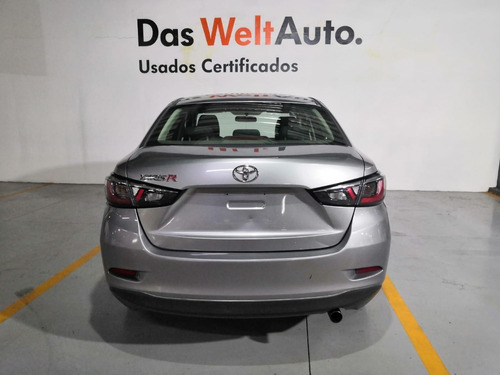 Imagen 5 de 12 de Yaris R Le Std