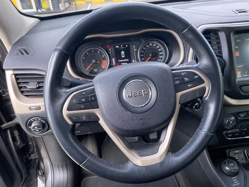Jeep Cherokee 3.2 Longitude