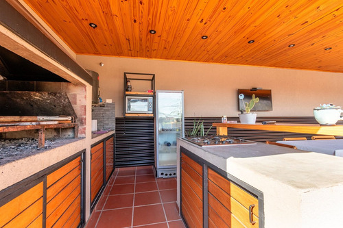 Venta Casa 4 Ambientes Con Terraza Propia, Wilde.