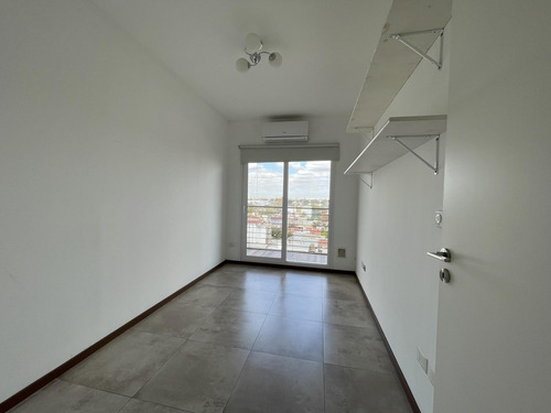 Departamento 3 Ambientes En Florida Con 3 Cocheras Y Baulera - Apto Credito