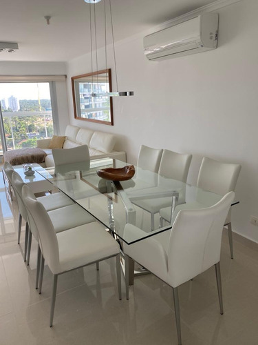 Imagen 2 de 18 de Apartamento En Venta De 2 Dormitorios En Playa Mansa (ref: Lij-5101)
