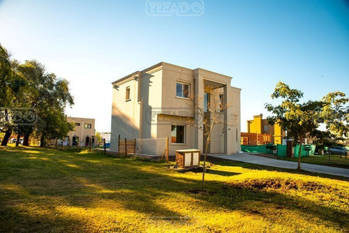 Casa En Venta Ubicado En San Alfonso, Pilar Del Este