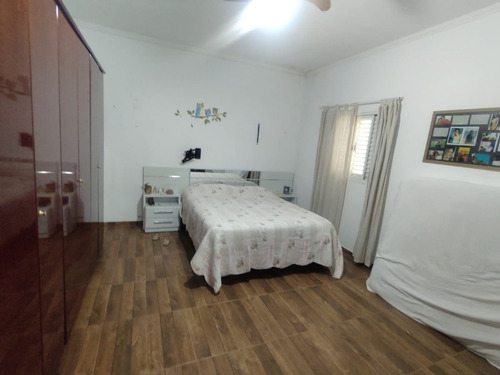 Imagem 13 de 14 de Chácara Com Área De 2.000 M², Casa Com 05 Dormitórios!!