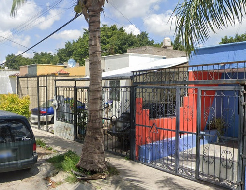 Sk17 Hermosa Casa En Venta, En Excelente Estado Ideal Para Iniciar Tu Patrimonio En Hacienda Santa Fe Tlajomulco,pago Accesible En 2 Exhibiciones, Solo Recursos Propios. No Infonavit