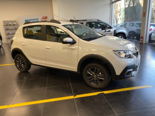 Imagen 3 de 24 de Renault Sandero Stepway 1.6 Cvt