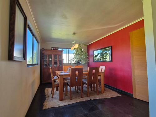 Casa En Venta De 6 Dorm. En Pelarco
