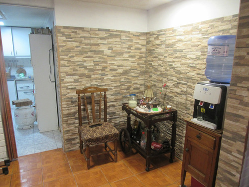 Cómoda Casa 3d Y 1b, Calle Socoroma, Metro Hospital El Pino.