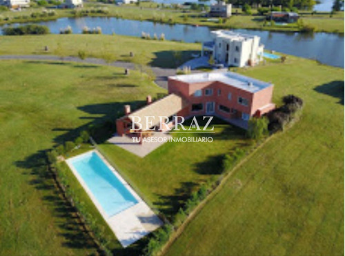 Casa  En Venta Ubicado En El Cantón Islas, El Cantón, Escobar