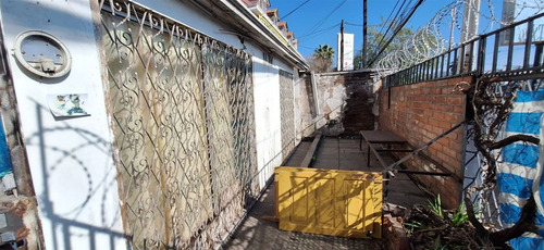 Casa En Venta De 6 Dorm. En Ñuñoa